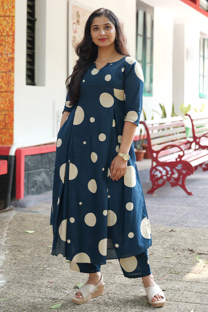 Vamika(Kurti&bottom)(110326KD1)